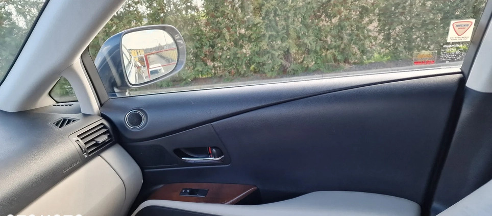 Lexus RX cena 64000 przebieg: 225000, rok produkcji 2010 z Pyskowice małe 92